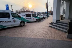 Iš Alytaus policijos pabėgo dėl plėšimo į ją pristatytas įtariamasis