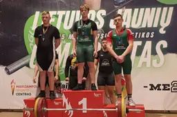 Alytiškis Adas  Buzūnas Lietuvos sunkiosios atletikos čempionate iškovojo sidabro medalį