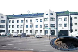 Policijos suvestinė : dingo šulinio dangčiai, vagystė iš parduotuvės, neblaivi vairuotoja ir kanapės šiltnamyje