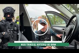 Policija parodė, ką turi savo arsenale