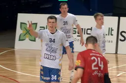Alytaus „Varsa-Stronglasas“ rankininkai  atkrintamąsias pradėjo pralaimėjimu
