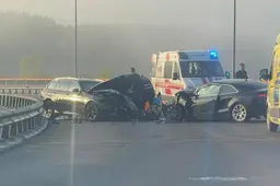 Ant Tūkstantmečio tilto – dviejų automobilių kaktomuša