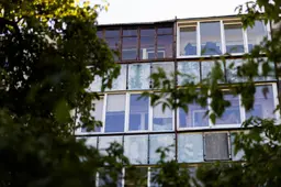 Vyras nepažįstamojo buvo apšaudytas iš namo balkono