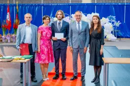Penkis šimtukus pelnęs alytiškis abiturientas Bernardas Petraška: „Tie balai mokiniams ne dovanoti, o grąžinti, atlyginant už žalą“