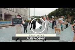 Alytaus miesto teatras atidarė 36-ąjį sezoną originalia akcija „Rinkis teatrą“ /VIDEO