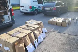 Sustabdytame automobilyje – tūkstančiai kontrabandinių cigarečių ir, įtariama, narkotinės medžiagos