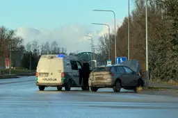 Alytuje nesuvaldytas automobilis rėžėsi į apšvietimo stulpą