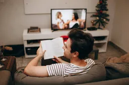 Internetinė televizija - naujas būdas praleisti savaitgalį namuose