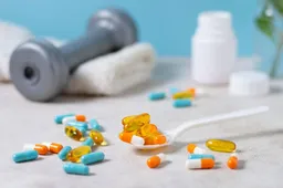 Baltymai, kreatinas, BCAA ir kiti papildai sportuojantiems: kas tai ir ar tikrai jums to reikia?