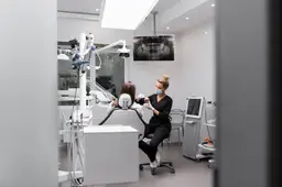 TOP-10 klinikos dantų laminatėms Vilniuje