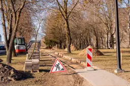 Alytuje pradedami pėsčiųjų ir dviračių tako atnaujinimo darbai