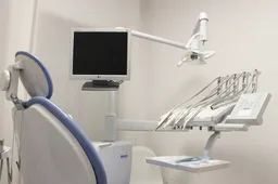 Tiesinti ar dengti: du keliai į gražią šypseną ir kaip nepasiklysti renkantis