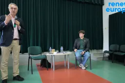 Daugų Vlado Mirono gimnazijoje – diskusija su europarlamentaru Petru Auštrevičiumi: nuo ES ateities iki žodžio laisvės