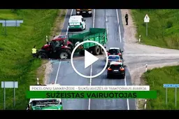 Pocelonių sankryžoje – šiukšliavežės ir traktoriaus avarija: sužeistas vairuotojas