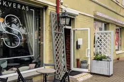 Alytiškių pamėgtas „Kavos skveras“ ieško naujų šeimininkų: parduodamas verslas išskirtinės istorijos pastate