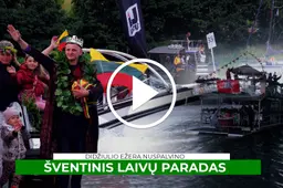 Didžiulio ežerą nuspalvino šventinis laivų paradas