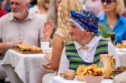 Prie bendro stalo – trečioji Lininė vakarienė ir dvi reikšmingos sukaktys