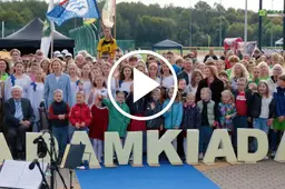 Kaune nuvilnijo 11-oji „Adamkiada“: artėjančiam Prezidento šimtmečiui dedikuota šventė subūrė šimtus moksleivių