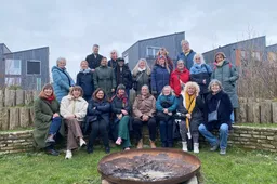 Bewoners en leden collectief madelief (Fietje met gele sjaal)