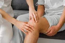 kumarsu6745-knee-10309879
