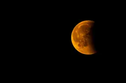 wenzlerdesign-blood-moon-3608121