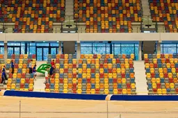Tribunes en sportvloer in Omnisport Apeldoorn