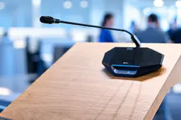 microfoon spreekgestoelte raad 8