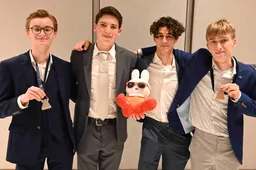 Top 4 IChO 2025 Dubai (klein)