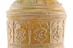 Grote versierde schenkkan uit circa 1596. Gemeente Arnhem