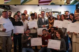 Nieuwkomers in Arnhem geëerd voor bijzondere inzet bij inburgering - Gemeente Arnhem