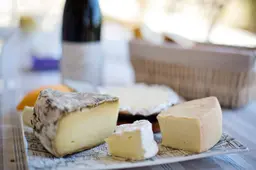 jillwellington-cheese-tray-1433504