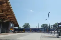 Assen station-trein-bus-668ea9f24e522