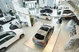 L'auto torna a correre (+9,9%), ma il traguardo pre-crisi resta lontano