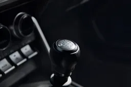 Subaru porta la frizione su un’auto elettrica: ecco perché (ma ha senso?)