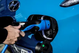 L'Europa compra auto elettriche, l'Italia dice no: siamo ufficialmente gli ultimi