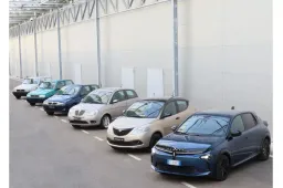 Da sempre l'auto che piace ai giovani: dalla Y10 alla Ypsilon, la storia di un'auto fuori dal coro