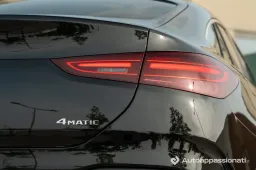 Auto nuove, le cose cambiano ancora da luglio 2026: obbligatori i fari "adattivi". Cosa sono e come funzionano