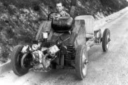 BBC. L’utilitaria tra armi e motociclette