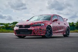 Honda Civic Type R 2022: prime foto spia dal Nurburgring