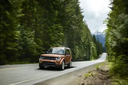 Land Rover propone due edizioni speciali della Discovery: Landmark e Graphite