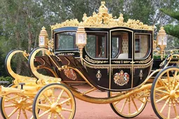 Incoronazione Re Carlo: la carrozza reale è un gioiello della tecnica