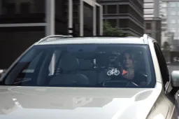 Tecnica: Volvo e il dispositivo di comunicazione tra auto e ciclisti