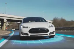 Germania a Tesla: non chiamatelo Autopilot
