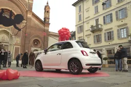 Per San Valentino Fiat 500 veste i panni di Cupido