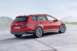 Salone di Parigi 2014: Volkswagen Golf Alltrack