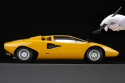 Una Lamborghini a 18.500 euro? La Countach in scala è da collezione