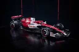 Presentata l'Alfa Romeo C42: le parole di Bottas, Zhou e Kubica