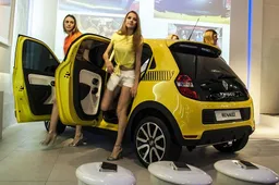 Nuova Renault Twingo: il tour europeo parte dall'Italia