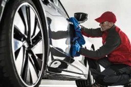 Consigli per una lucidatura fai da te dell'automobile