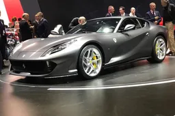 Ferrari 812 Superfast | Salone di Ginevra 2017 [Live]
